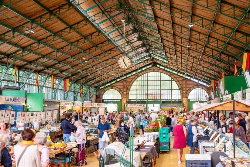 Marché tous les mercredis et samedis matin